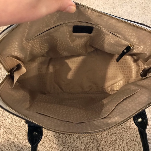 Gorgeous patent Kate Spade bag - Picture 3 of 5